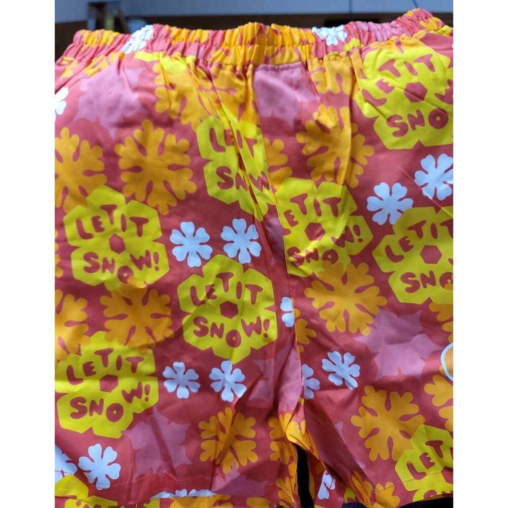SnowDay Snowflake shorts . XL